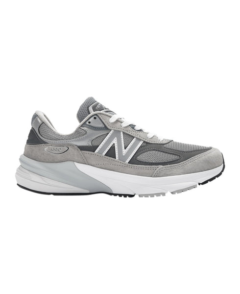 New Balance W990V6