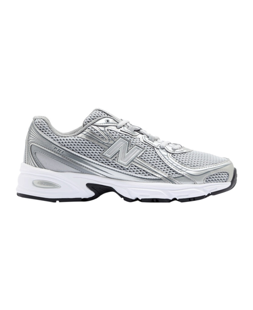 New Balance U740V2